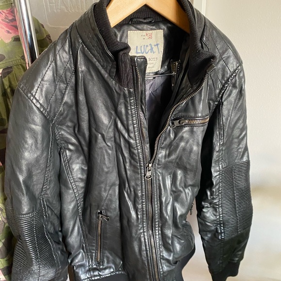 Boys vegan leather bomber coat in size 9/10 Zara - Picture 2 of 3